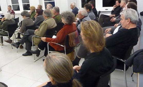 Diskutiert un zugehört (Foto: nnz) Diskutiert un zugehört (Foto: nnz)