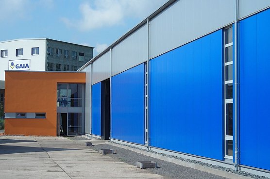 Produktionshalle in der Lokomotivstraße (Foto: Foto und Architekt: Dipl.-Ing. Tobias Winkler) Produktionshalle in der Lokomotivstraße (Foto: Foto und Architekt: Dipl.-Ing. Tobias Winkler)