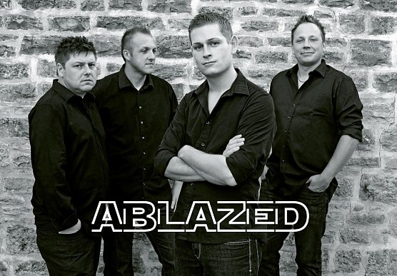 Ablazed spielen auf dem Fest der Vereine in Kleinfurra (Foto: Ronald Dambor) Ablazed spielen auf dem Fest der Vereine in Kleinfurra (Foto: Ronald Dambor)