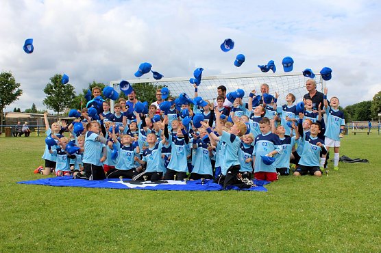 Der wackere Nachwuchs lernte bei der HSV Fu&szlig;ball Schule (Foto: Michael Liedke)