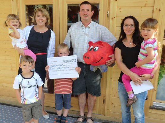 Spenden f&uuml;r die "Starken Kinder" (Foto: Beanke Juch)