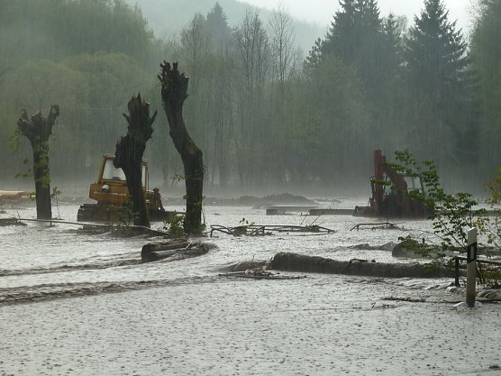 Unwetter bei Netzkater zerst&ouml;rte Bundesstra&szlig;e (Foto: nnz)