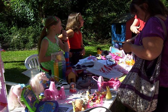 Basar und Tr&ouml;delmarkt (Foto: Haus der Kinder)