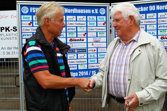 Dank an Heinz J&ouml;decke (Foto: Bernd Peter)