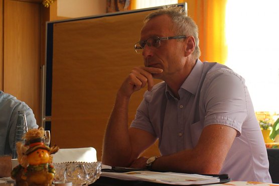 B&uuml;rgermeister Weidt diskutierte mit Amtskollegen (Foto: Angelo Glashagel)