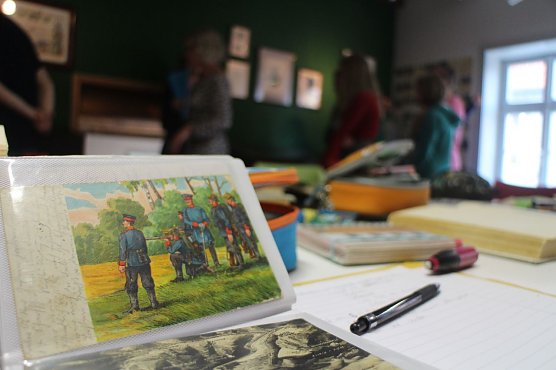 Unterricht am anderen Ort (Foto: Angelo Glashagel) Unterricht am anderen Ort (Foto: Angelo Glashagel)