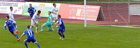 Tooooor f&uuml;r Wacker: 0:1 durch Farrona Pulido (Foto: Christian Greiner)