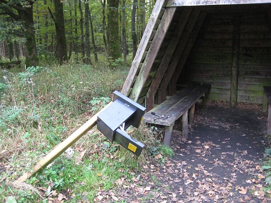 Stempelstelle völlig zerstört (Foto: J. Jauer) Stempelstelle völlig zerstört (Foto: J. Jauer)