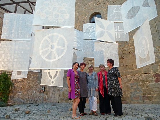 Textil Art Thüringen (TAT) zeigt ungewöhnliche Werke im Kunsthaus Meyenburg (Foto: Ilona Bergmann) Textil Art Thüringen (TAT) zeigt ungewöhnliche Werke im Kunsthaus Meyenburg (Foto: Ilona Bergmann)