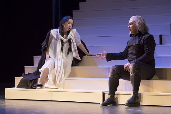 Elena Puszta (Gilda) und Kai Günther (Rigoletto) (Foto: Tillmann Graner) Elena Puszta (Gilda) und Kai Günther (Rigoletto) (Foto: Tillmann Graner)