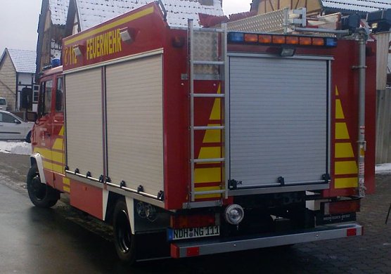 Feuerwehrauto übergeben (Foto: Gunkel) Feuerwehrauto übergeben (Foto: Gunkel)