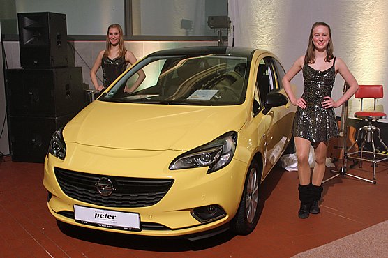 Schl&uuml;ssen&uuml;bergabe (Foto: Karl-Heinz Herrmann)