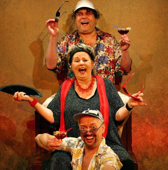 Die Herkuleskeule schlägt im Nordhäuser Theater gleich zwei Mal zu (Foto: Herkuleskeule) Die Herkuleskeule schlägt im Nordhäuser Theater gleich zwei Mal zu (Foto: Herkuleskeule)