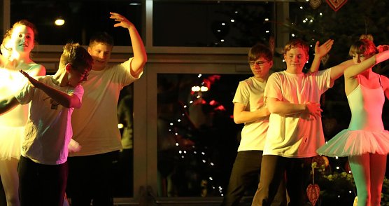 Weihnachtskonzert an der Lessing-Schule (Foto: Ute Zyrus) Weihnachtskonzert an der Lessing-Schule (Foto: Ute Zyrus)