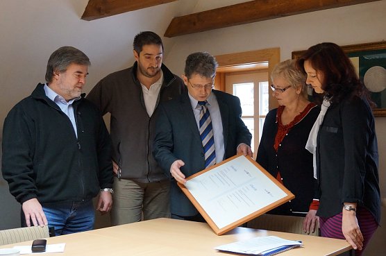 Urkunden für Neustadt (Foto: Sandra Witzel) Urkunden für Neustadt (Foto: Sandra Witzel)