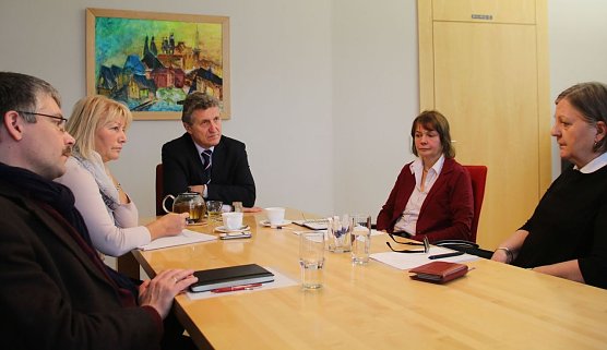 Gespr&auml;ch im Rathaus (Foto: P. Grabe|Stadtverwaltung Nordhausen)