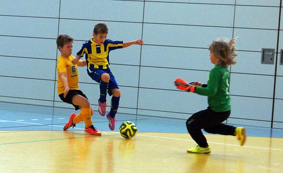 Lio-Nils Heller scheitert am Torwart von Aschersleben (Foto: Martina Nebelung)