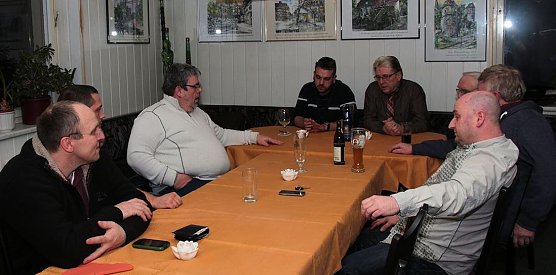 Bürgertisch der AfD (Foto: Peter Blei) Bürgertisch der AfD (Foto: Peter Blei)