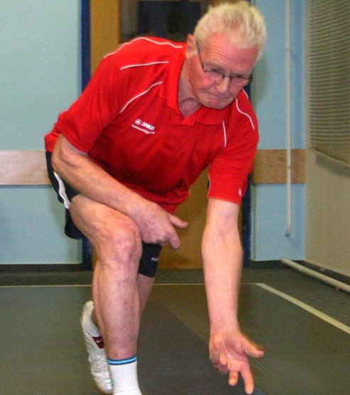 Der inzwischen 80j&auml;hrige Dieter Lohoff hielt mit starkem R&auml;umen die Salzaer Ehre hoch (Foto: Uwe Tittel)