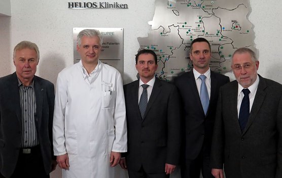 v.l.: Herr Hans-Joachim Junker, Herr Dr. med. Steffen Kohler, Herr Daniel Frische,  Herr Niels Neu, Herr Roland Handrek, (Foto: NUV)