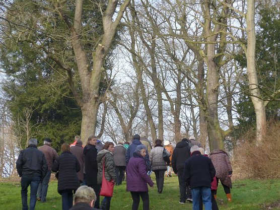 F&uuml;hrung im Park (Foto: privat)