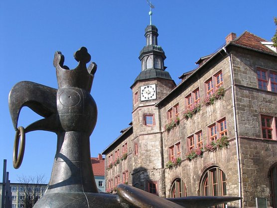 Der Aarbrunnen vor dem Nordh&auml;user Rathaus (Foto: Pressestelle Stadt Nordhausen)