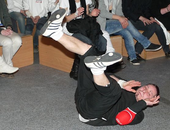 Tanzen im Jugendclubhaus (Foto: nnz)