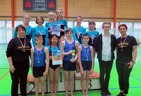 Auf dem Weg nach Berlin - die Turner und Turnerinnen des Nordh&auml;user Humboldt Gymnasiums (Foto: Staatliches Gymnasium Wilhelm-von-Humboldt)