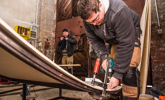  v.li: Frank Eichler und Jens Grabe, Tischlerei  Theater Nordhausen (Foto: Roland Obst)