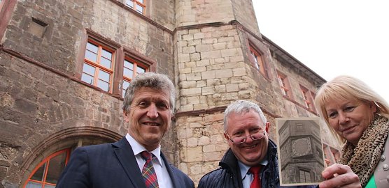 Sonnenuhr kommt wieder ans Rathaus (Foto: P. Grabe|Stadtverwaltung Nordhausen)