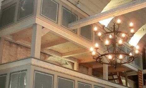 In Leimbachs Kirche leuchtet es wieder (Foto: Thomas Ahlhelm) In Leimbachs Kirche leuchtet es wieder (Foto: Thomas Ahlhelm)