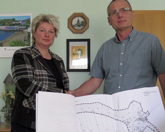 "Eingemeindung" besiegelt (Foto: nnz)