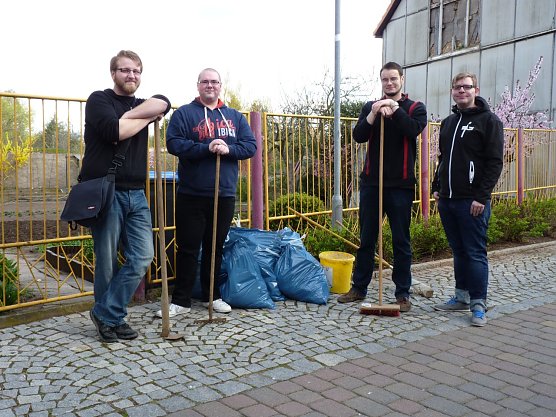 CDU-Nachwuchs r&auml;umte auf (Foto: Chris Schr&ouml;der)
