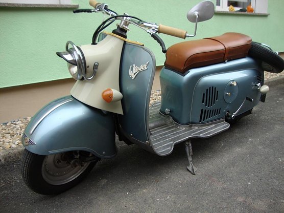 Ost Klassiker auf zwei R&auml;dern - in der Nordh&auml;user S&uuml;dharz Galerie werden Mitte Mai 12 historischen Motorroller ausgestellt (Foto: Ost-Klassiker Klub Wolkramshausen)