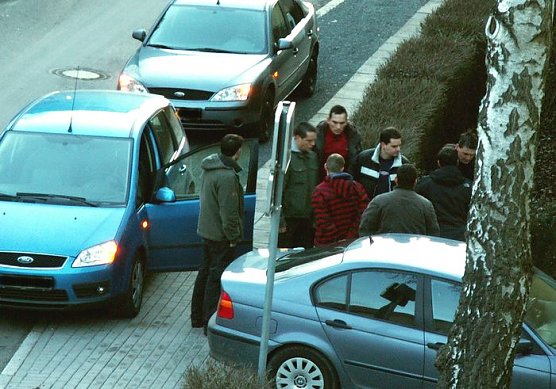 Bild der Festnahme des mutma&szlig;lichen R&auml;ubers (Foto: nnz)