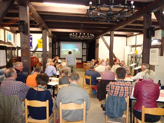 In der Juniveranstaltung des Nordh&auml;user Geschichts- und Altertumsvereins war diesmal die Historikerin Marie-Luis Zahradnik zu Gast. (Foto: Hans-Georg Backhaus)