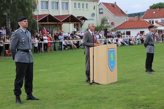 Feierliche Vereidigung in Berka (Foto: Karl-Heinz Herrmann) Feierliche Vereidigung in Berka (Foto: Karl-Heinz Herrmann)