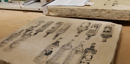 Die erhalten Steindruckplatten (Foto: nnz)