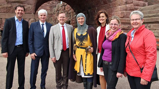 Webseite angekündigt (Foto: Karl-Heinz Herrmann) Webseite angekündigt (Foto: Karl-Heinz Herrmann)