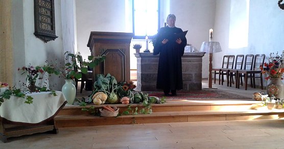 Erntedank in Wernaer Kirche (Foto: Eva Kothe) Erntedank in Wernaer Kirche (Foto: Eva Kothe)