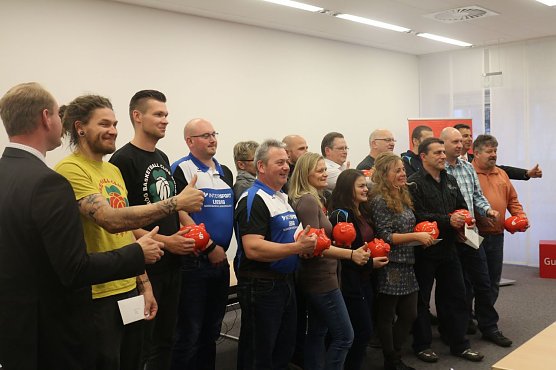 10 Vereine hatten sich dem Votum der Nordh&auml;user PS-Los Sparer gestellt (Foto: Angelo Glashagel)