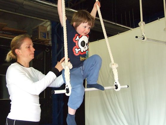 &Uuml;ben am Trapez (Foto: S. B&ouml;ttcher)