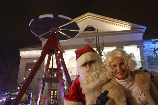 Traumpaar: Weihnachtsmann und Engel (Foto: privat)