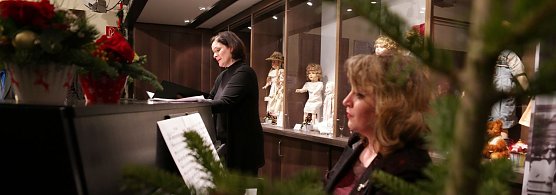 Es weihnachtet... Weihnachtliche Lieder wurden vorgetragen von Anja Daniela Wagner (Foto: nnz)