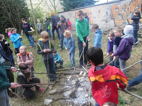Lagerfeuer im KILA (Foto: Frank Tuschy) Lagerfeuer im KILA (Foto: Frank Tuschy)