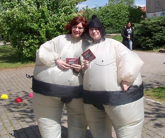 CD's verteilt (Foto: Reich)