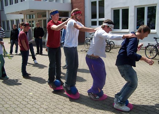CD's verteilt (Foto: Reich)