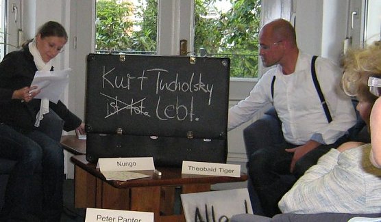 Lesung in der Nordhäuser Bibliothek (Foto: Buchmann) Lesung in der Nordhäuser Bibliothek (Foto: Buchmann)