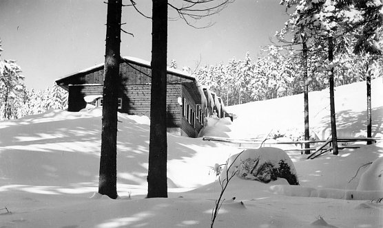 Skih&uuml;tte Eckerloch im Februar 1955 (Foto: Dr. G. Schwarzberg)