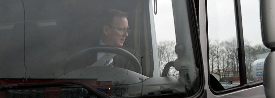 Endlich mal am Steuer: Ministerpr&auml;sident Bodo Ramelow (Foto: nnz)